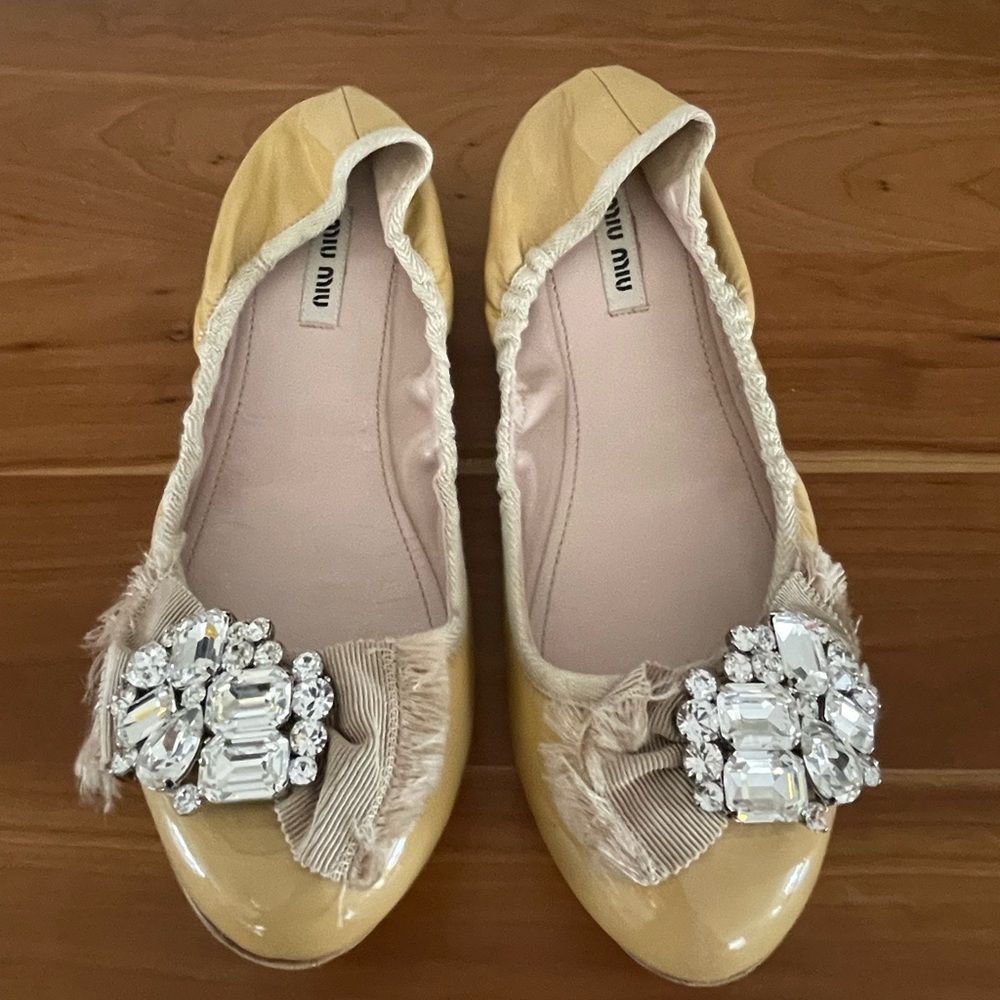 Miu Miu nude/tan jeweled flats - 38